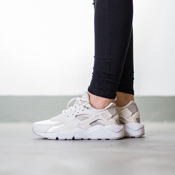 Nike Air Huarache Rum Sneakers